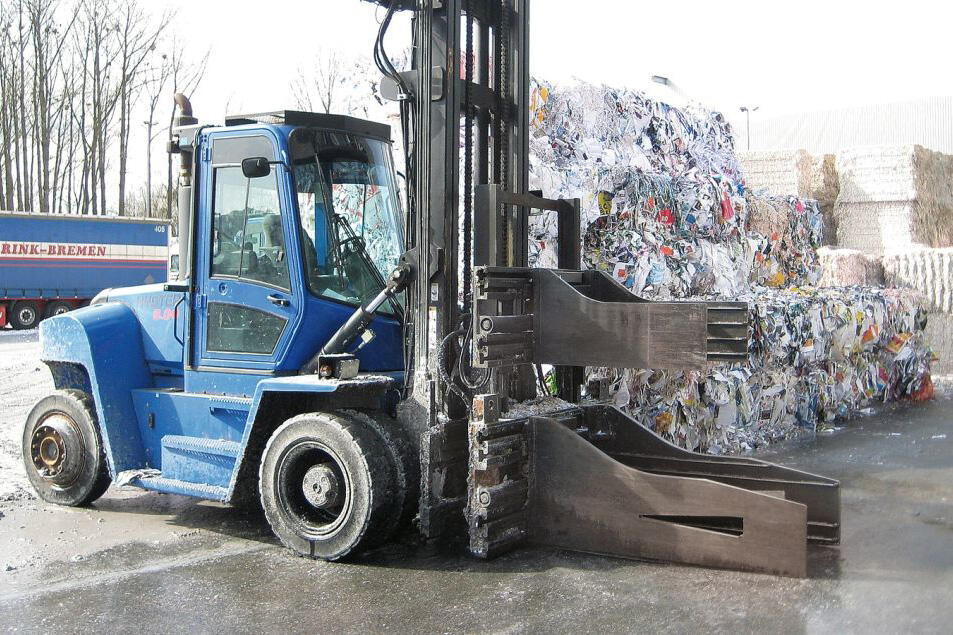 Sonderballenklammer für Recyclingbetriebe